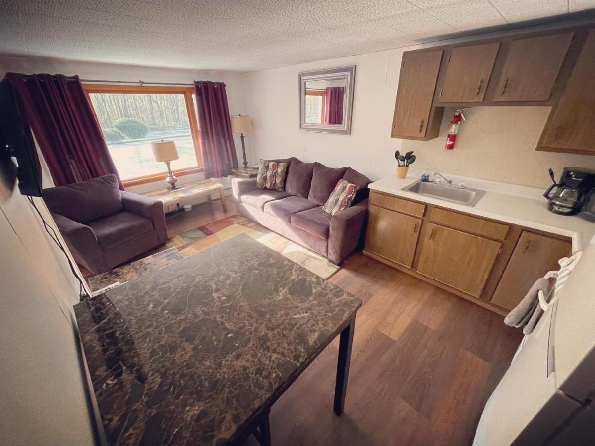Berkshire Valley Inn North Hancock Extérieur photo