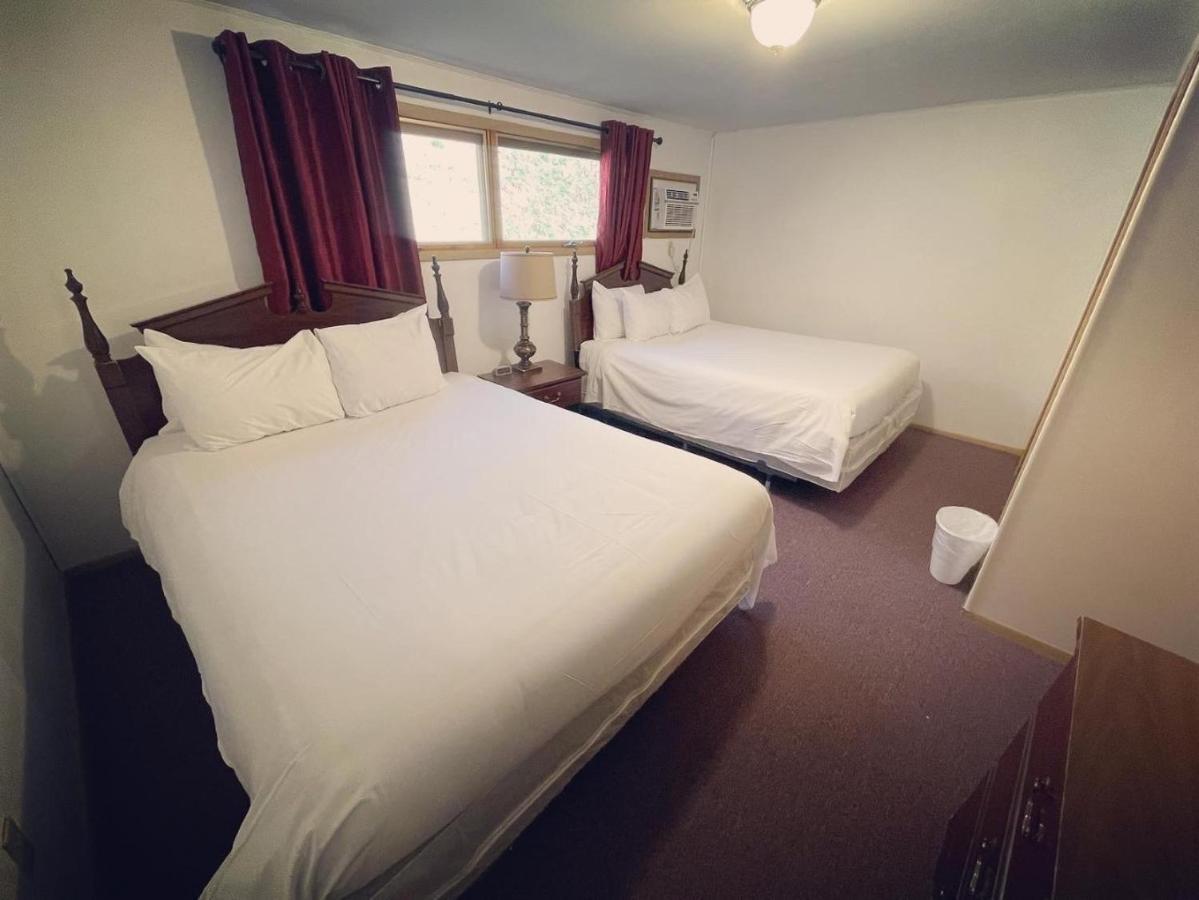 Berkshire Valley Inn North Hancock Extérieur photo