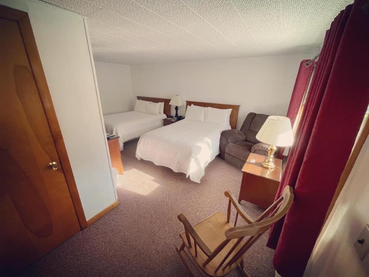 Berkshire Valley Inn North Hancock Extérieur photo