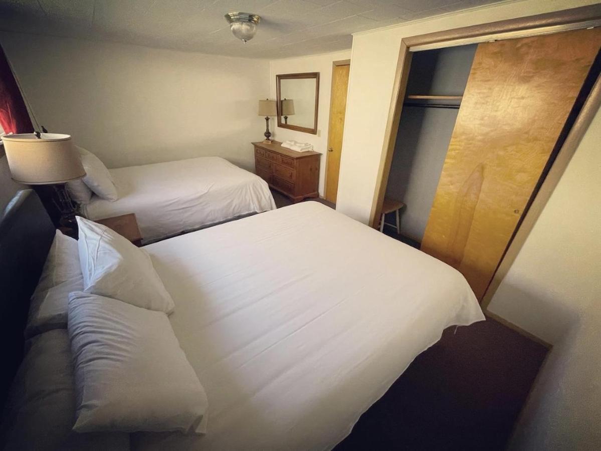 Berkshire Valley Inn North Hancock Extérieur photo
