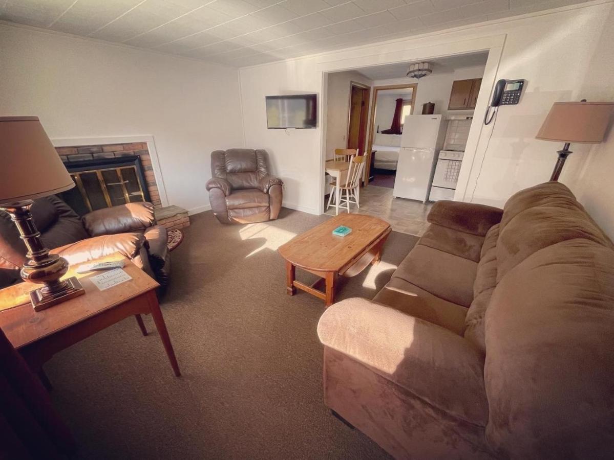 Berkshire Valley Inn North Hancock Extérieur photo