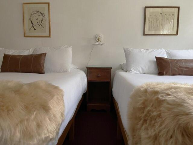 Berkshire Valley Inn North Hancock Extérieur photo