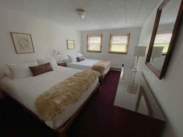 Berkshire Valley Inn North Hancock Extérieur photo